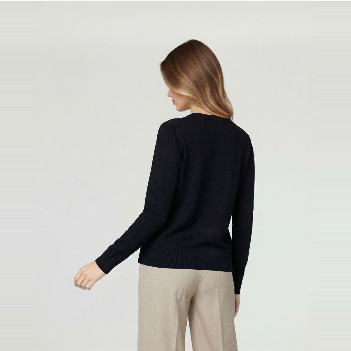 LINEATRE - Sweater Mujer Rita Relaxed Cuello Redondo Manga Caída Negro Lineatre