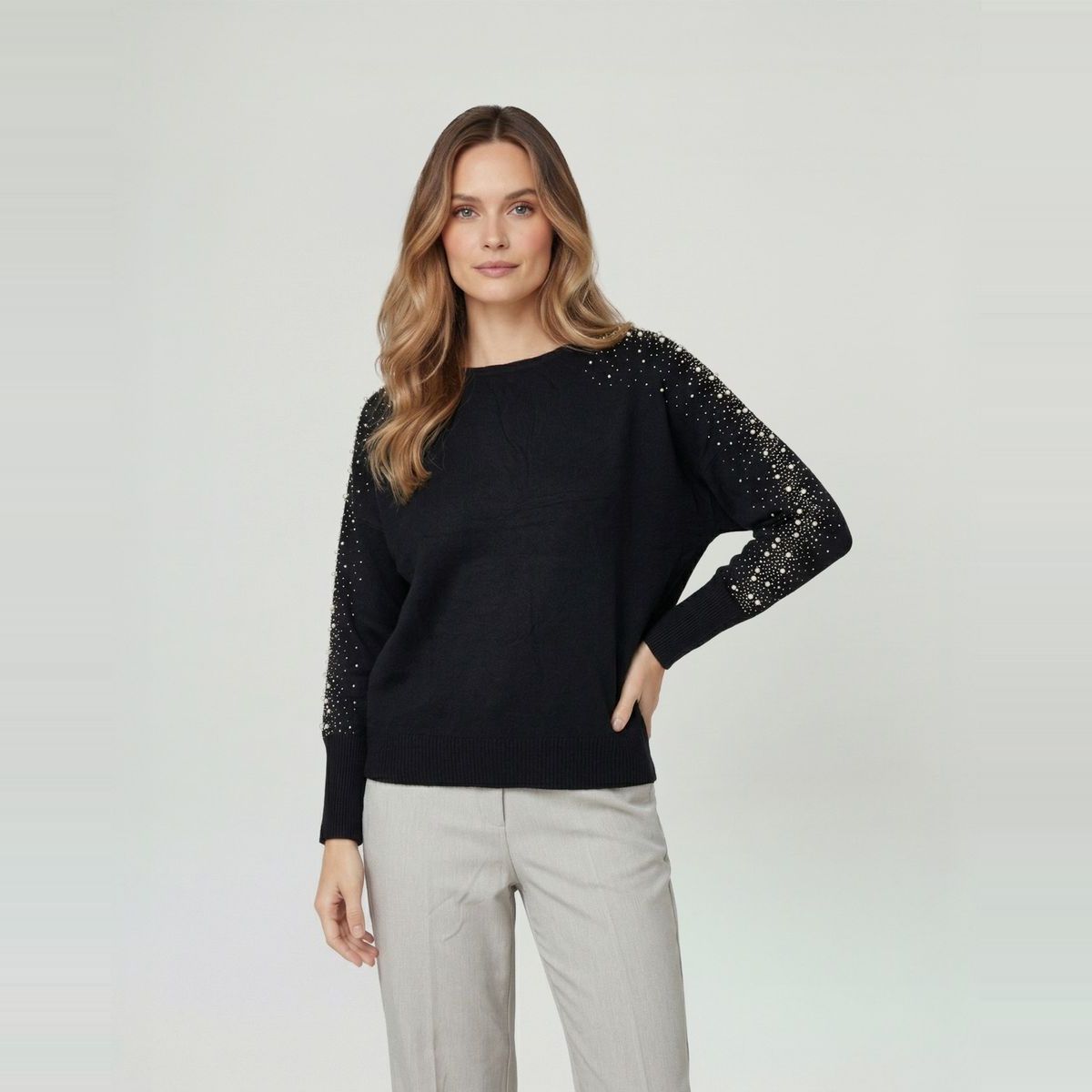 LINEATRE - Sweater Mujer Nora Relaxed Cuello Bote Manga Caída Negro Lineatre