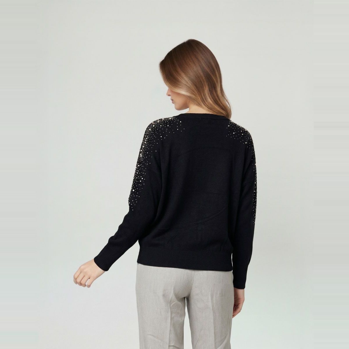 LINEATRE - Sweater Mujer Nora Relaxed Cuello Bote Manga Caída Negro Lineatre