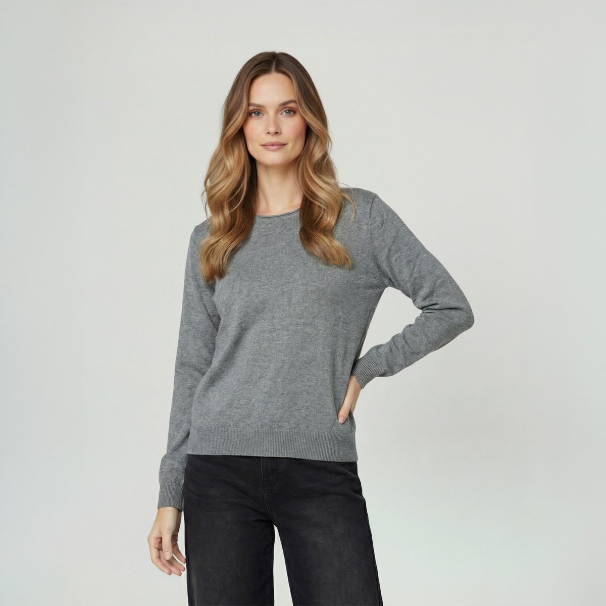 LINEATRE - Sweater Mujer Marcela Relaxed Fit Cuello Redondo Manga Caída  Gris Lineatre