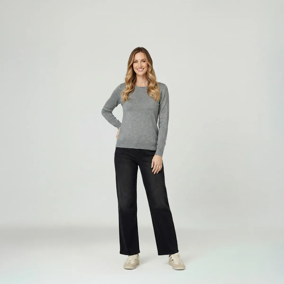 LINEATRE - Sweater Mujer Marcela Relaxed Fit Cuello Redondo Manga Caída  Gris Lineatre