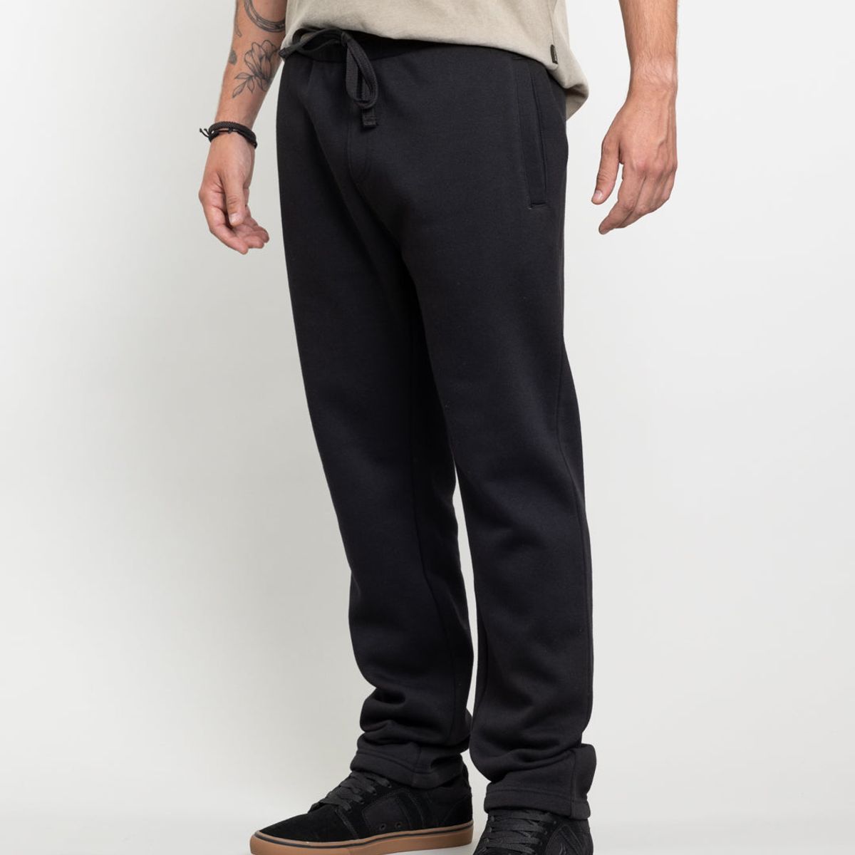 POLEMIC - Jogger franela sin puños Standar Fit Negro Polemic