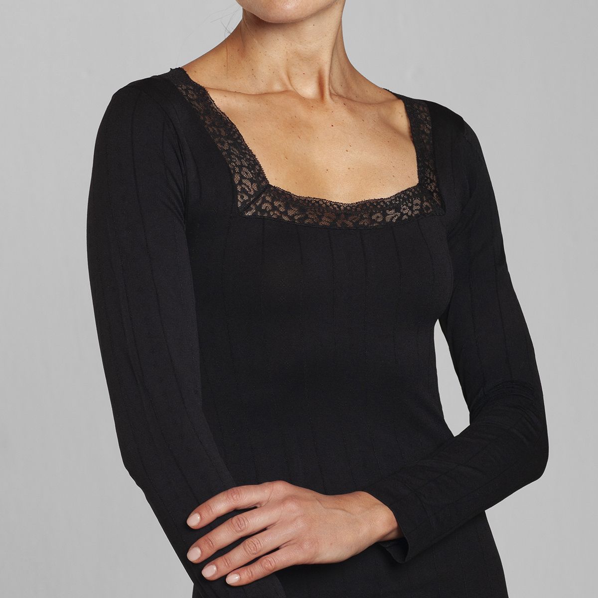 MONARCH - Polera Seamless Lineas Encaje Lasst