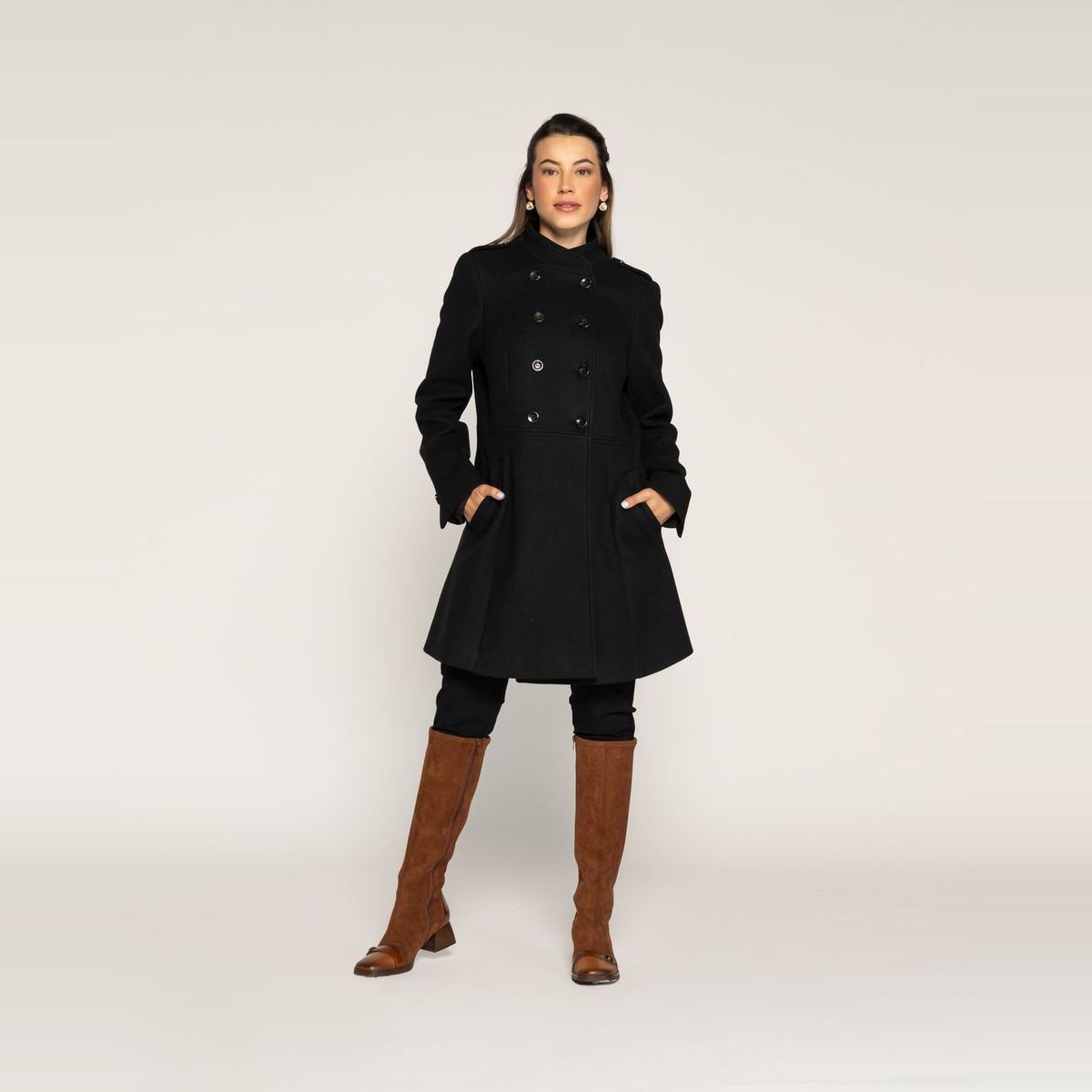 LUDOVICA - Abrigo Teodora Negro Cuello Alto Ludovica