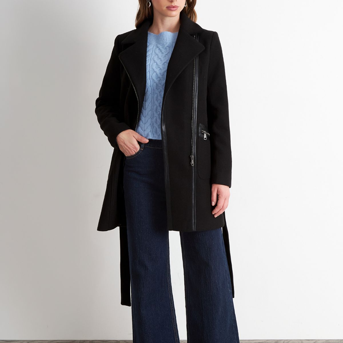 NICOPOLY - Chaqueta de Paño con Cinturón Negro Nicopoly