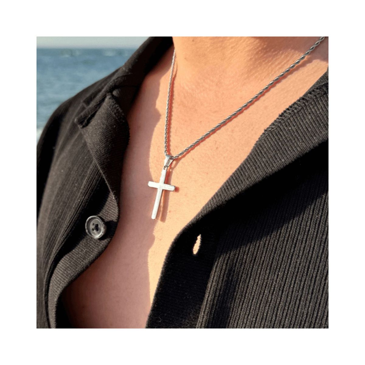SAINT VENIK - Crucifix Pendant Colgante Plateado Clasico Fe Saint Venik