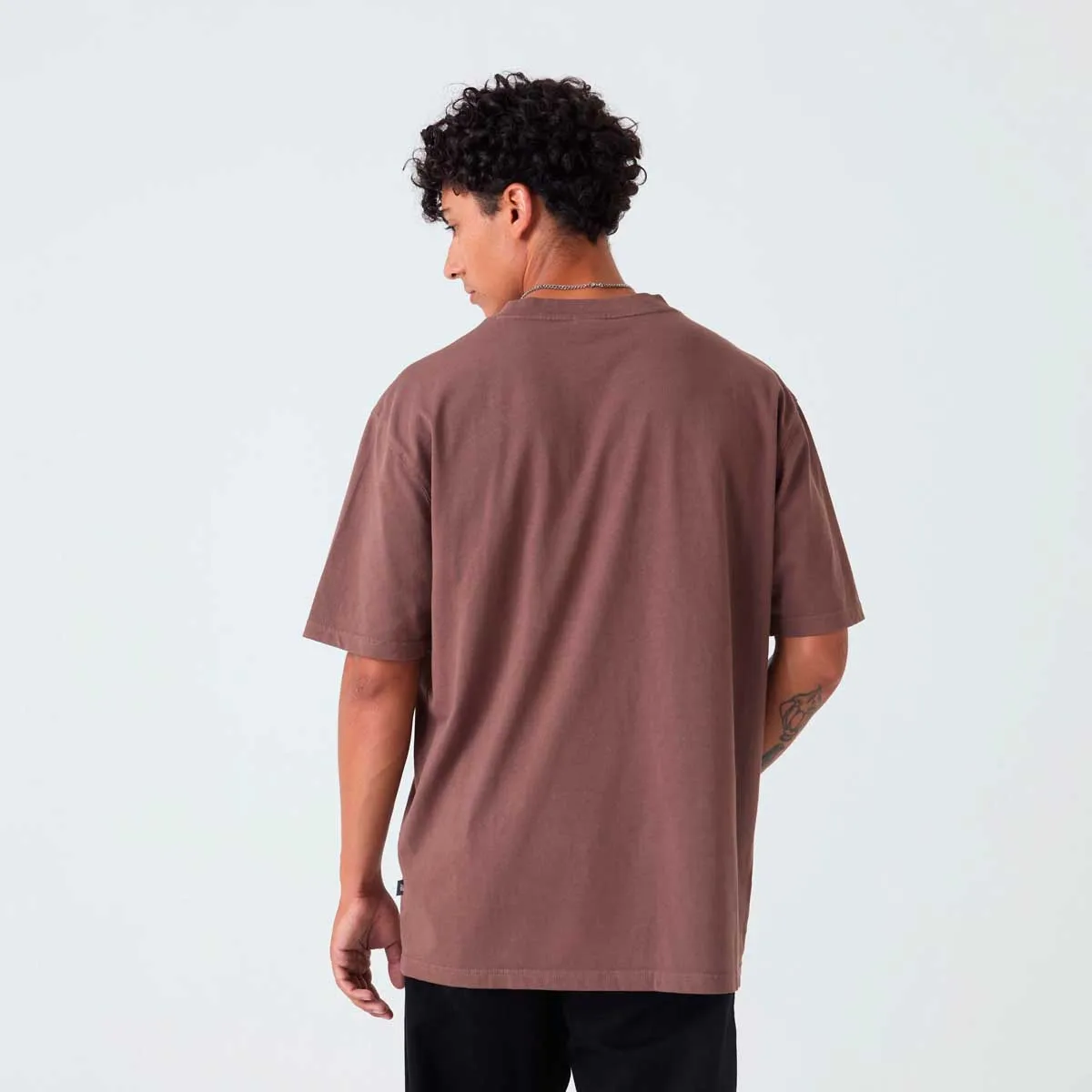 NEW BALANCE - Polera Lifestyle Hombre New Balance Athletics Premium Café