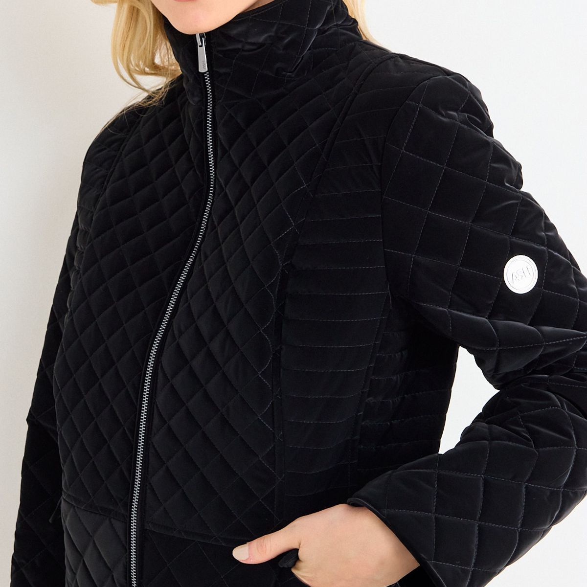 ASH - Parka Lisa Manga Larga Mujer Negro Ash