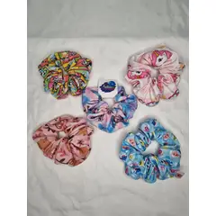 EL ESPACIO DE TOMMY - Set 5 scrunchies para niñas y mujeres diseños varios 6