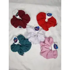 EL ESPACIO DE TOMMY - Set 5 scrunchies para niñas y mujeres diseños varios 8