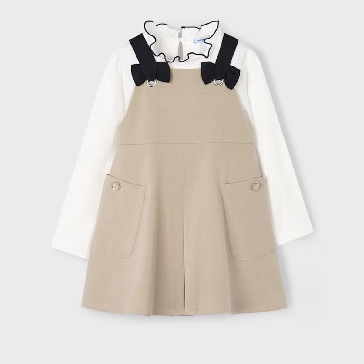 MAYORAL - Vestido pichi con polera cuello cisne.