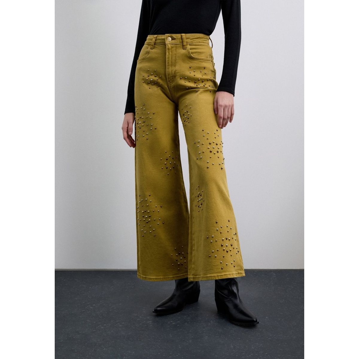 SCALPERS - Jeans Culotte Tachuelas