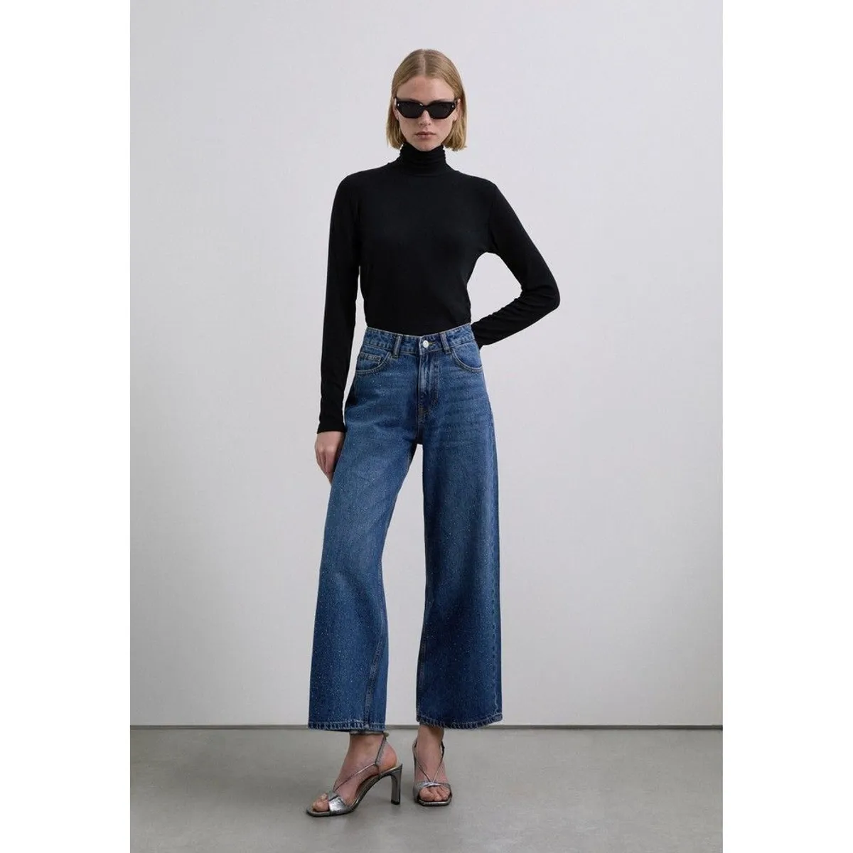 SCALPERS - Jeans Rectos Tachuelas