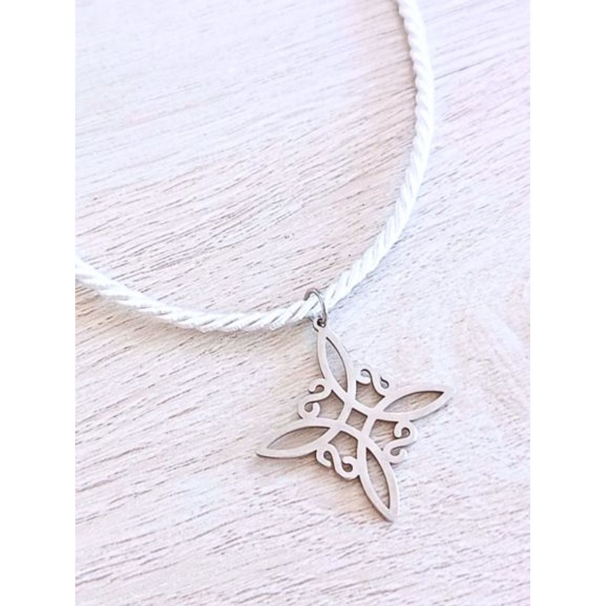 GENERICO - Collar luz de luna - nudo de bruja