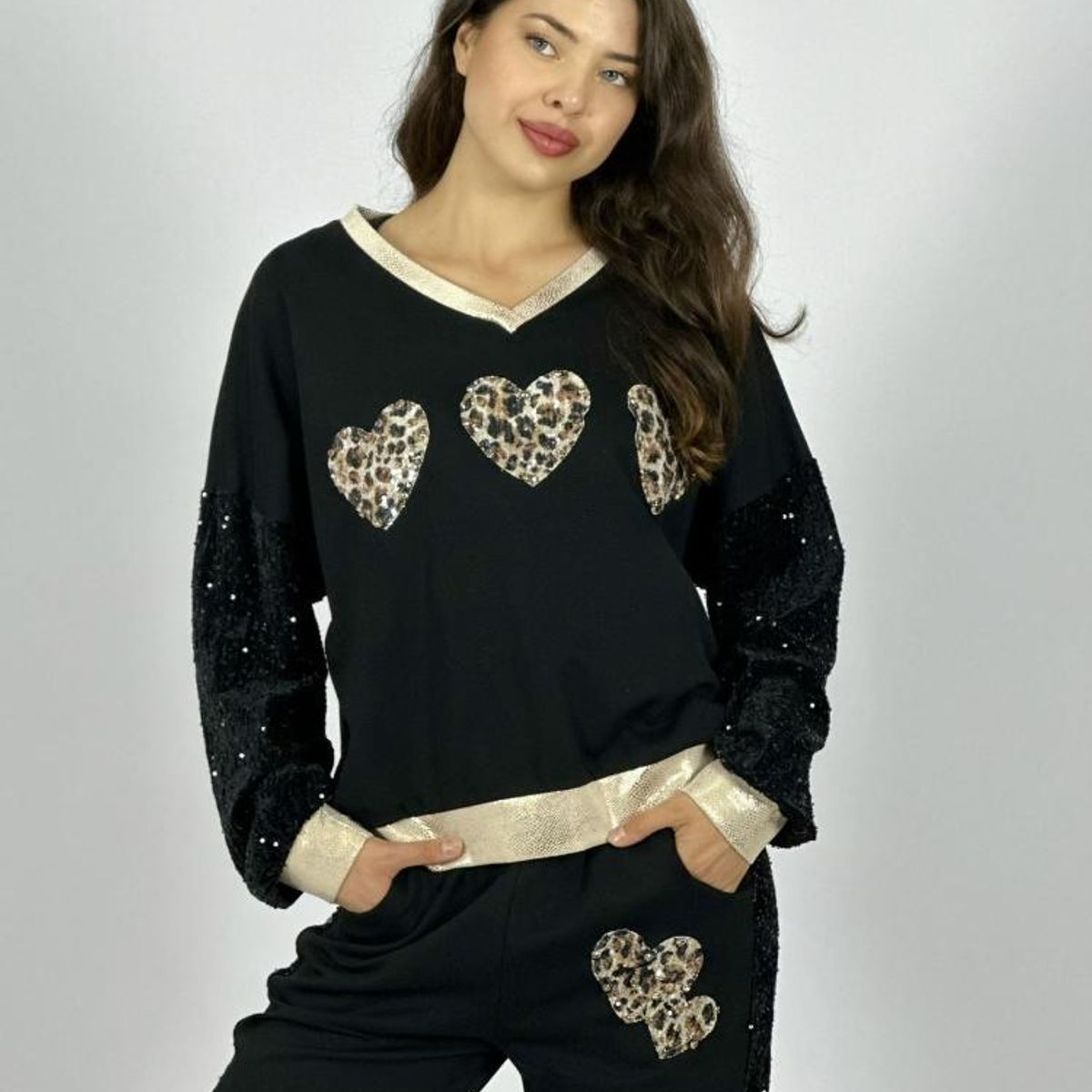 ENIGMATICA BOUTIQUE - Polerón Algodón Triple Corazon Print