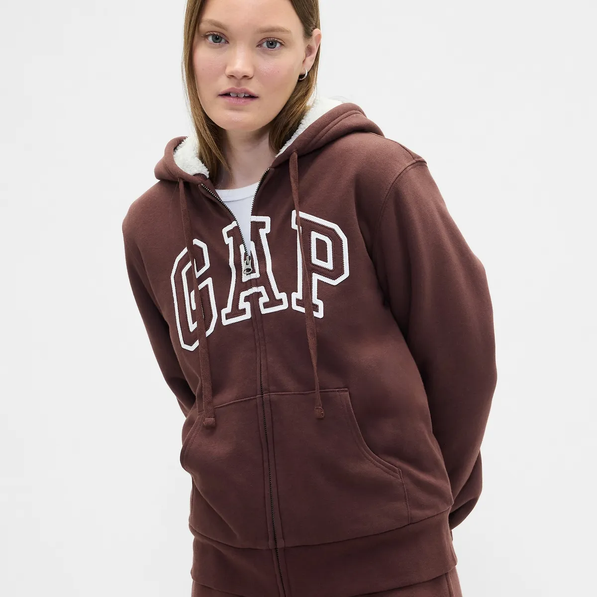 GAP - Polerón Mujer Gap Con Gorro Con Cierre Logo Sherpa Café