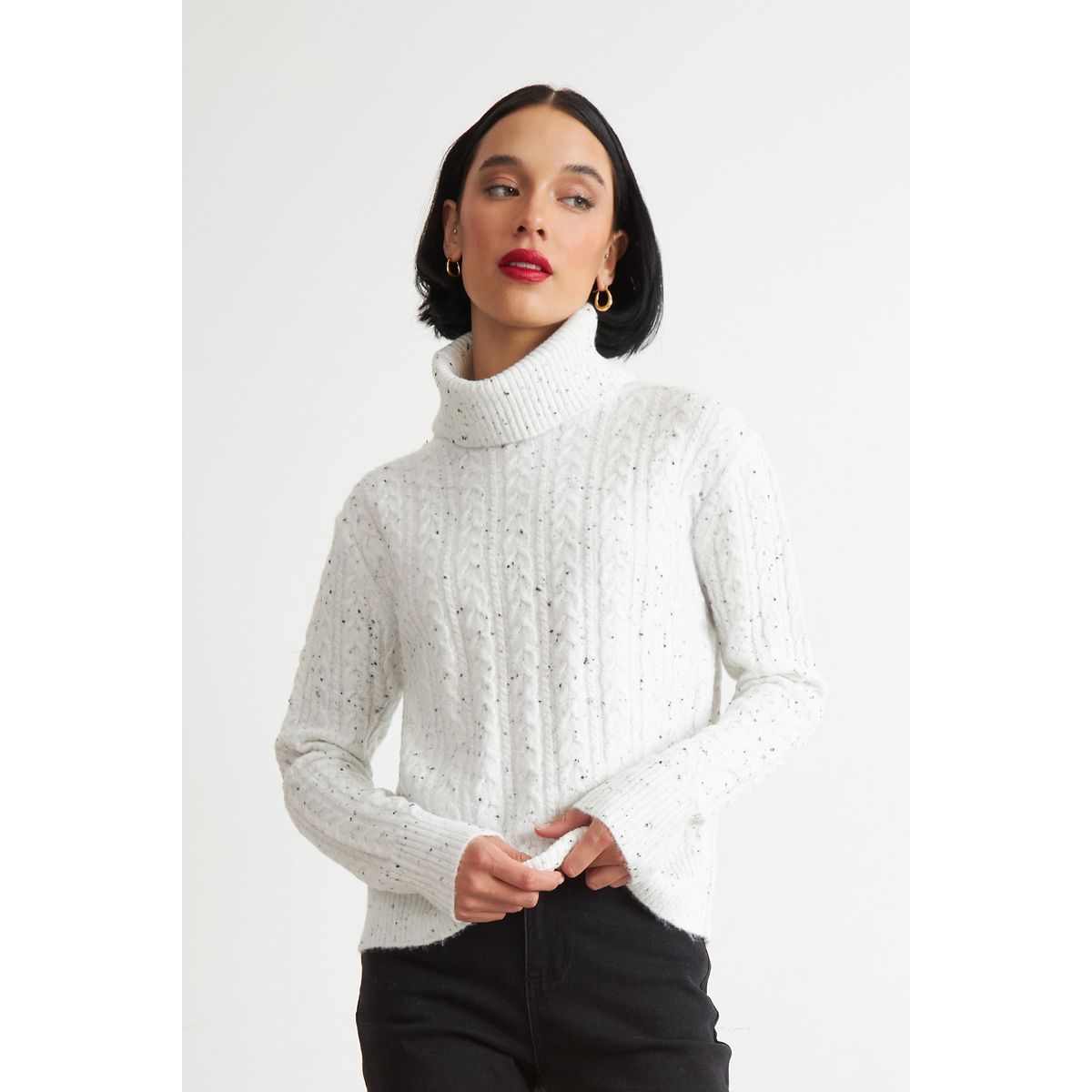 NICOPOLY - Sweater Trenzado Cuello Alto Blanco Nicopoly