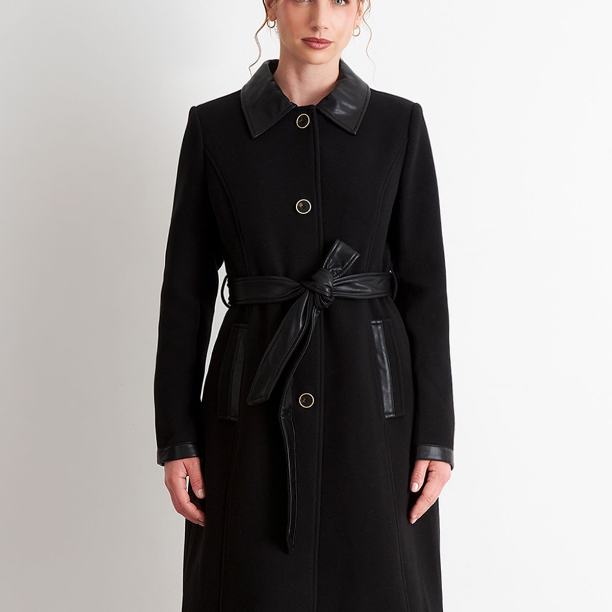 NICOPOLY - Abrigo Cuello Camisero Negro Nicopoly