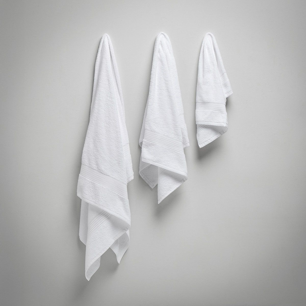 ROSEN - Toalla de Baño Lisa Basic 500 Gramos Blanco