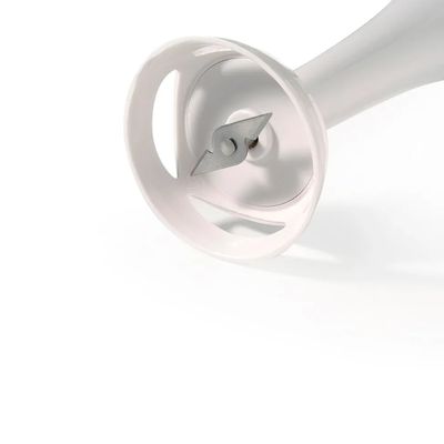 Imagen 2 del producto Batidora De Inmersión Oster® Con Vaso 2609 Color Blanco