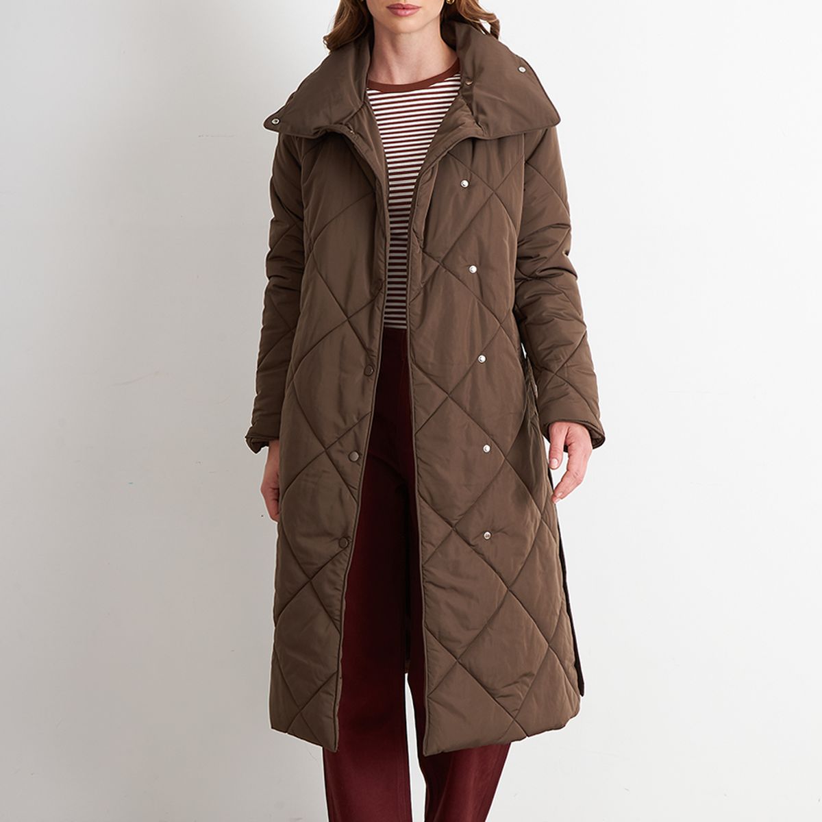 NICOPOLY - Parka Acolchada con Cinturón Lazo Café Nicopoly