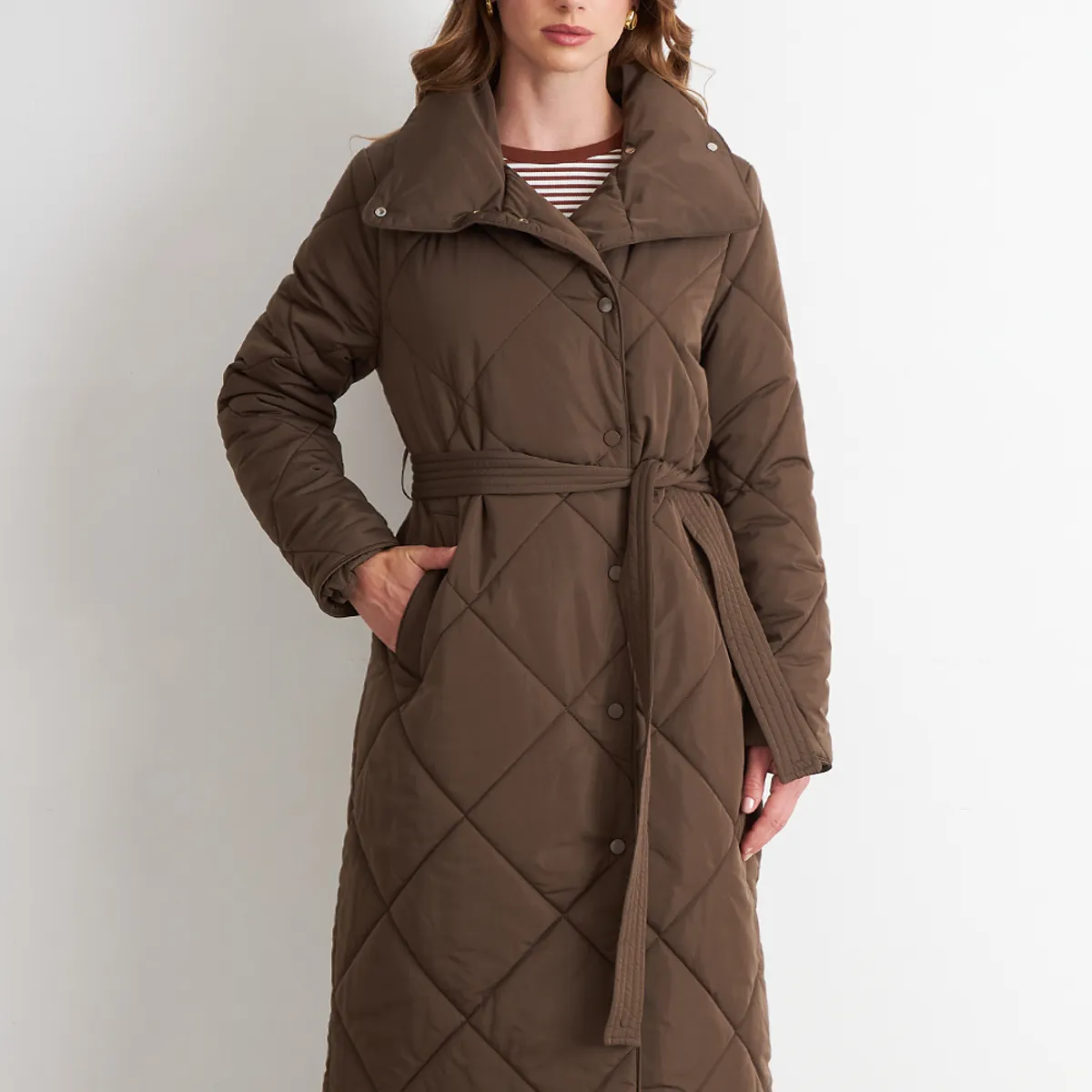 NICOPOLY - Parka Acolchada con Cinturón Lazo Café Nicopoly