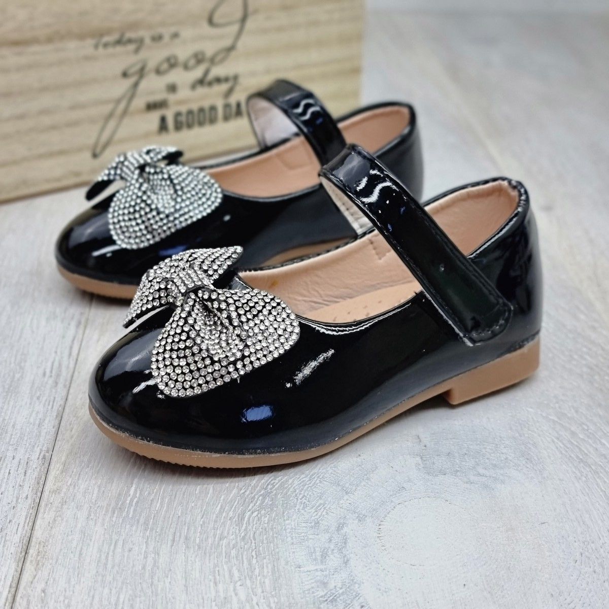 COMPRAPO - Zapato Calzado Princesa Bebé Charol NegroLazo con Brillitos