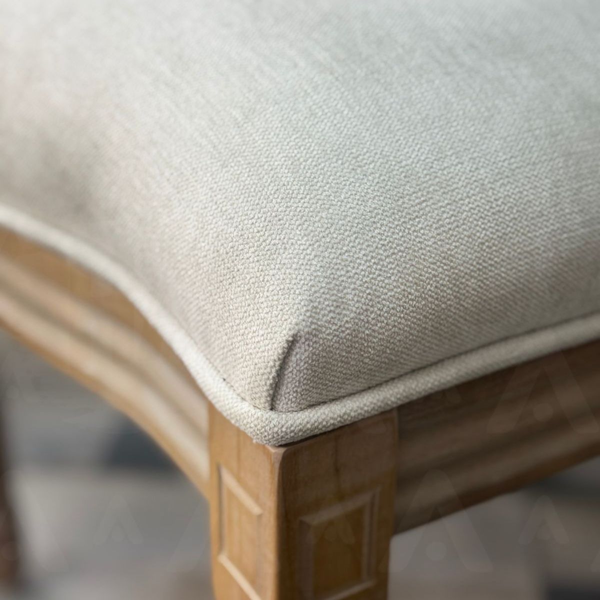 HABITA2 CHILE - Silla de Comedor Madera Acolchada Monarca