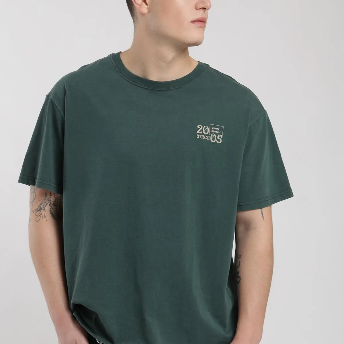 KAYA UNITE - Polera Oversize Algodón Aniversario Hombre