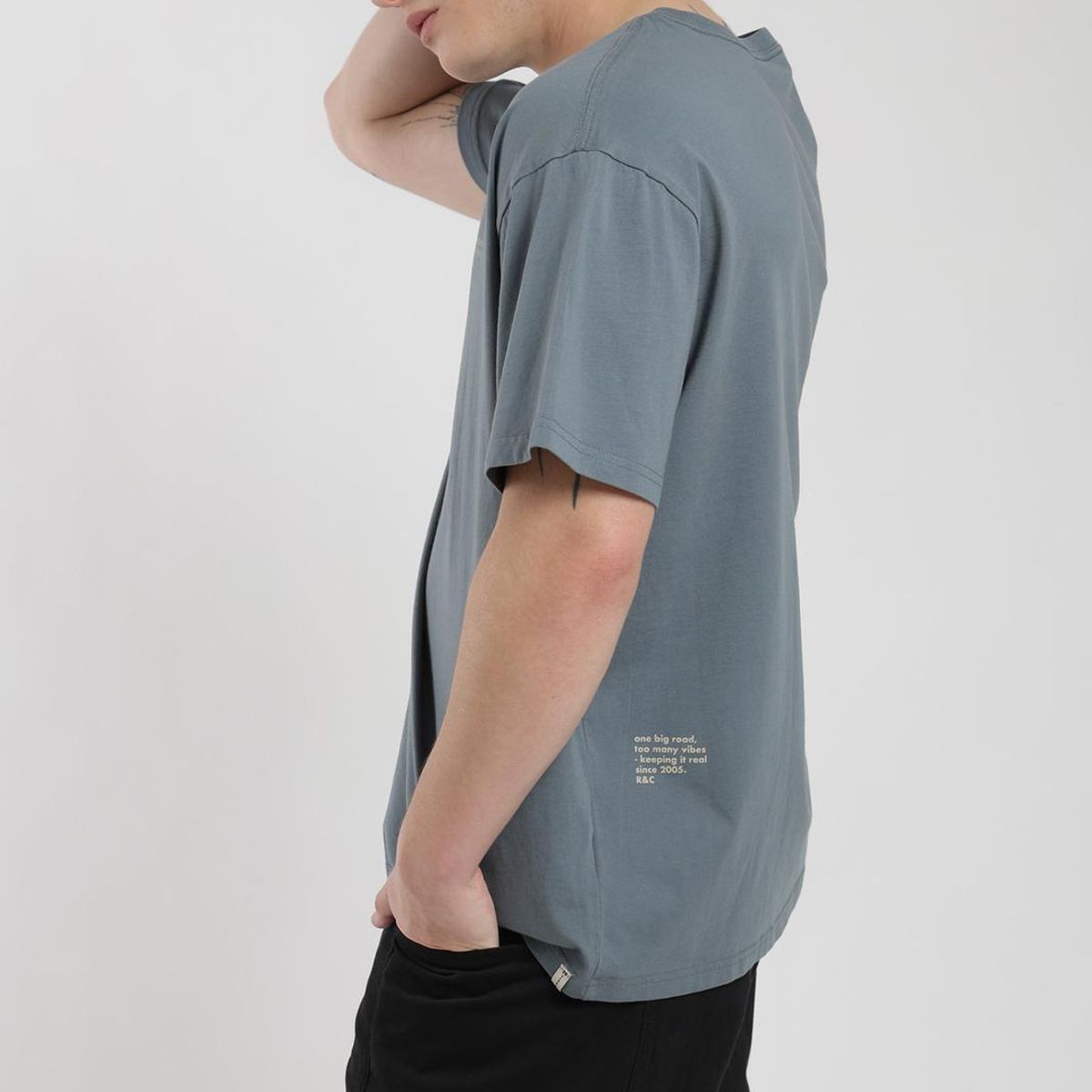 KAYA UNITE - Polera Oversize Algodón Aniversario Hombre