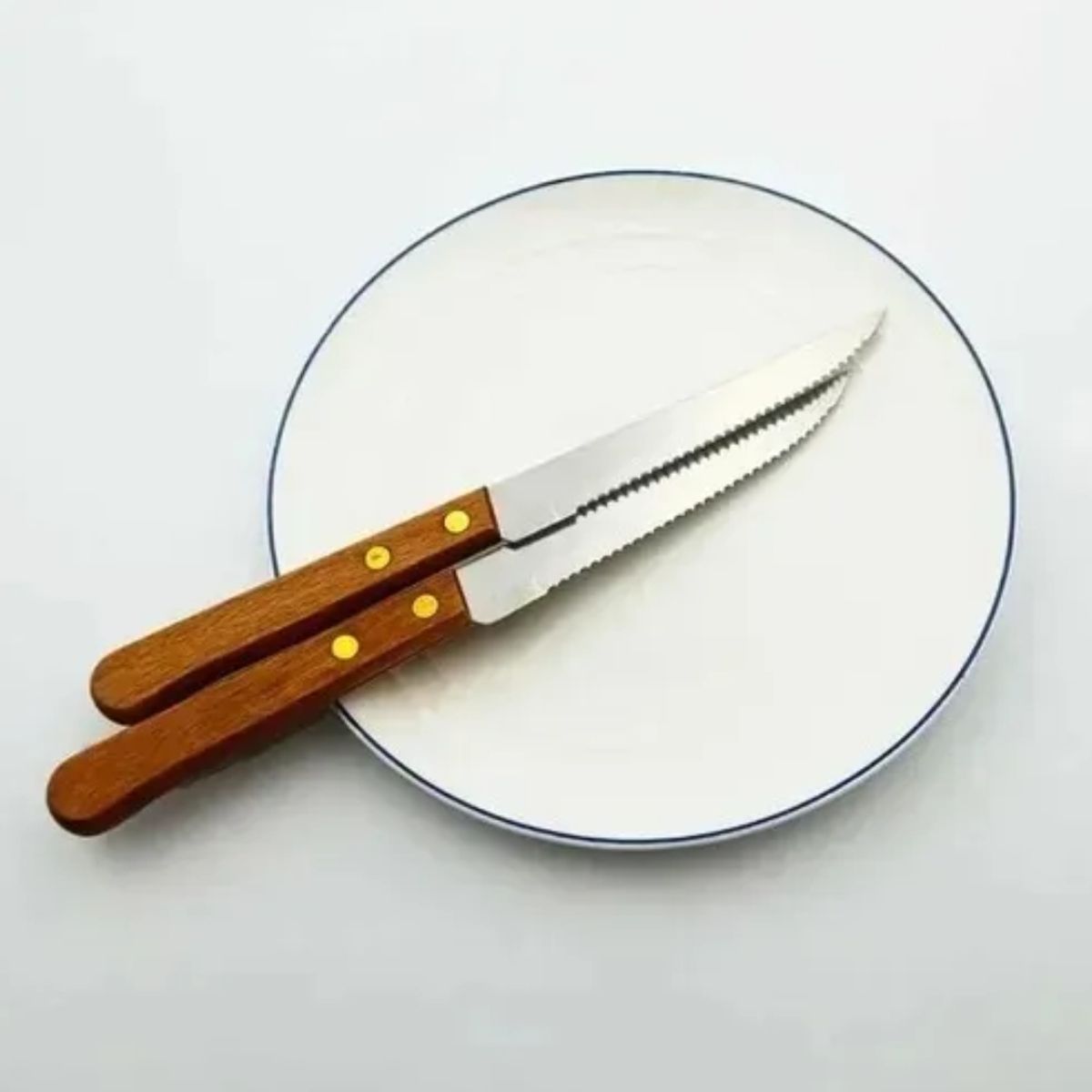 GENERICO - Set 12 Cuchillos Mesa Con Diente de Sierra  Y Mango De Madera