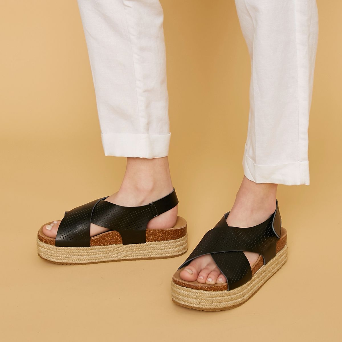 XTI - Sandalia Mujer Negra