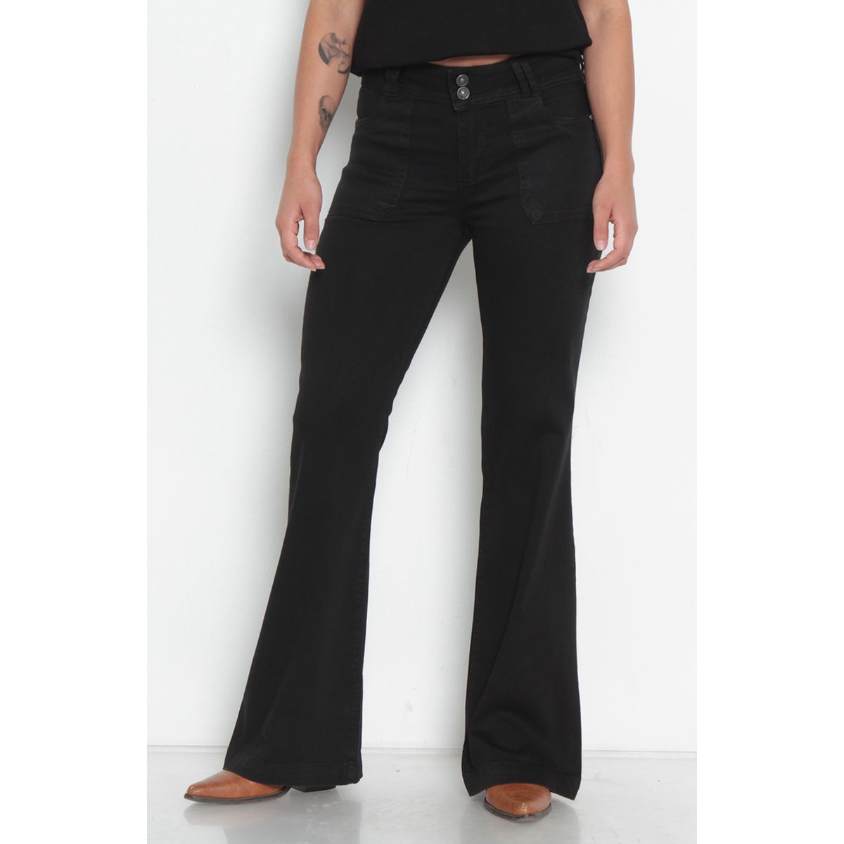 WADOS - JEANS MUJER CARGO TIRO ALTO PRETINA ANCHA DOS BOTONES  PIERNA FLARE
