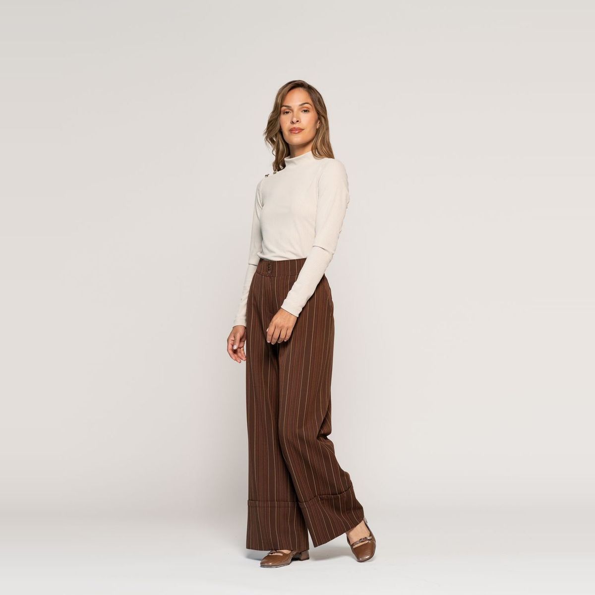 LUDOVICA - Polera Sandra Tiza Ajustada Cuello Alto Manga Larga Ludovica