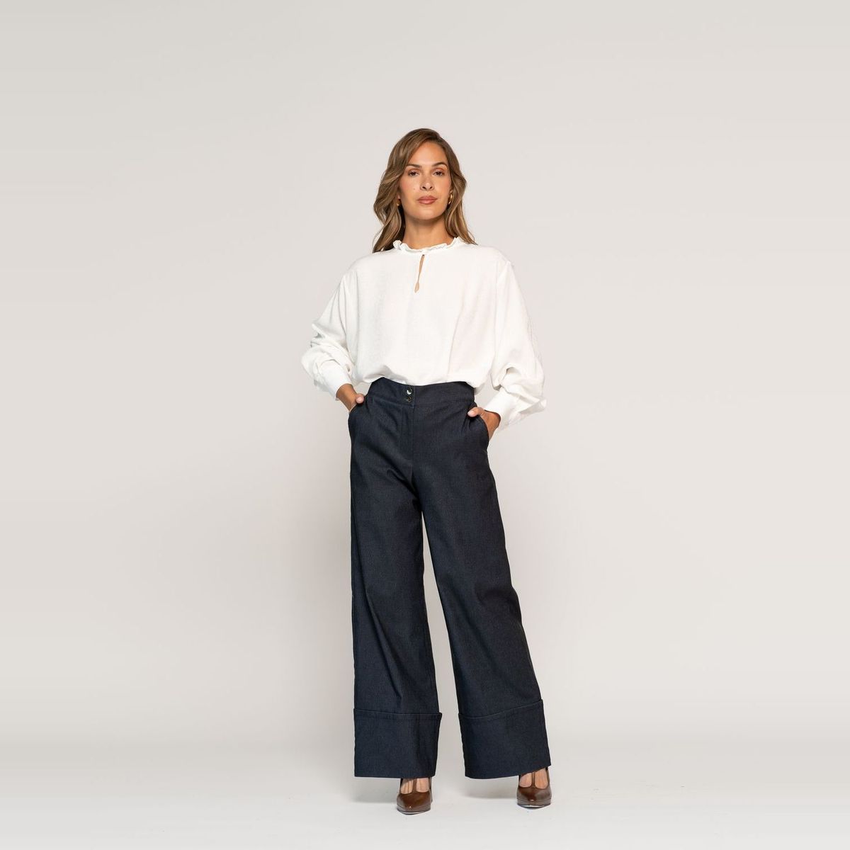 LUDOVICA - Blusa Rocío Crudo Fluida Cuello V Manga Larga Ludovica