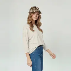 LINEATRE - Gorro Mujer Valeria Camel
