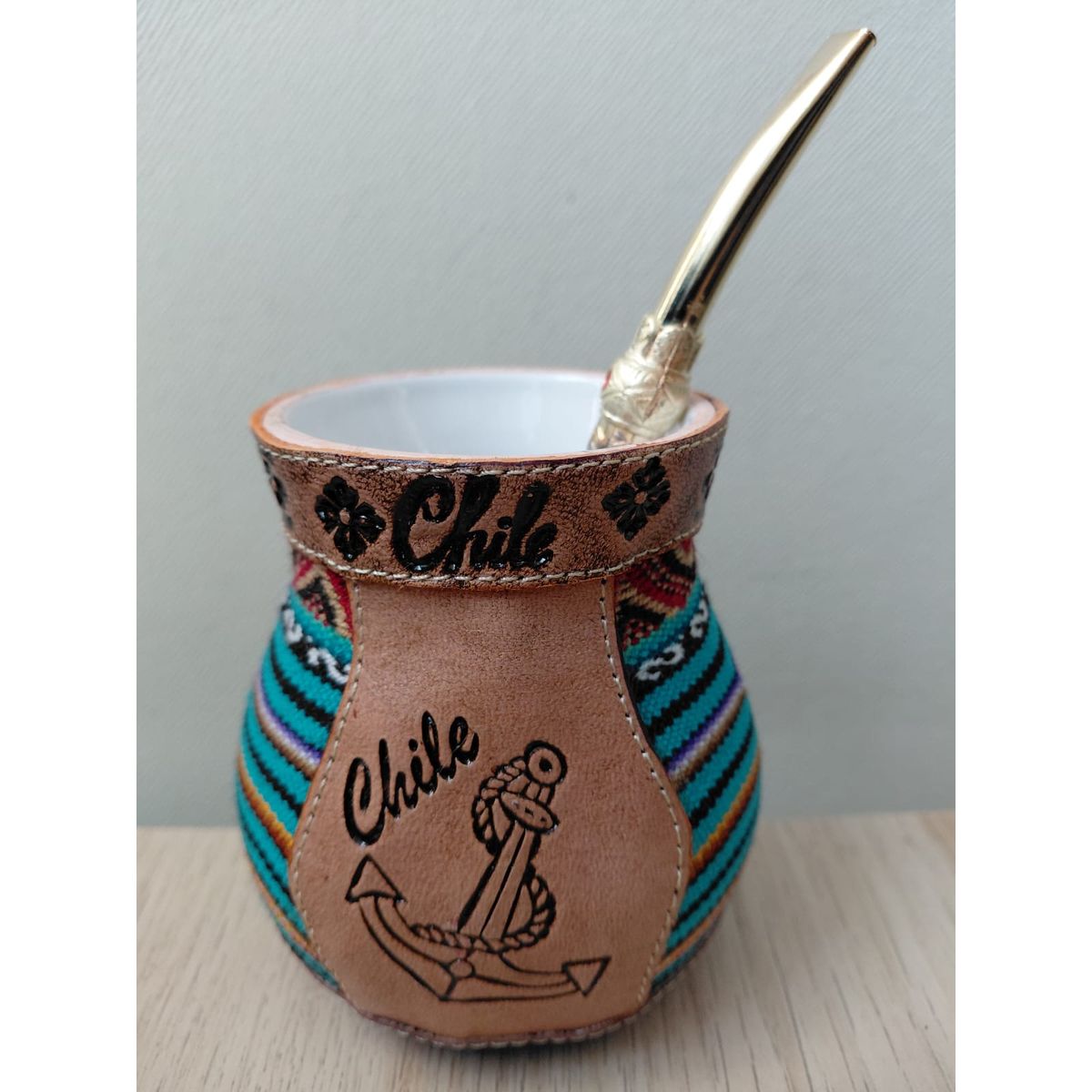 GENERICO - Mate Ceramica 120 ml Con Aguayo y Cuero Mediano Mas Bombilla