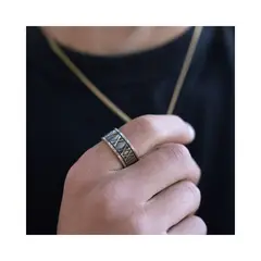 SAINT VENIK - Anillo Roman Dorado Enchapado XI 10US Masculino Permanencia