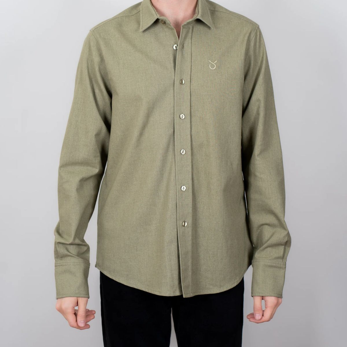 LINNE - Camisa Lisboa Hombre Lino Rayón Verde Oliva Tailored Fit