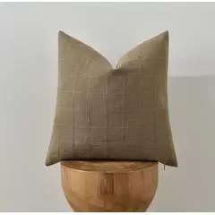 DEKOHOME - COJIN CON TEXTURA CAMEL