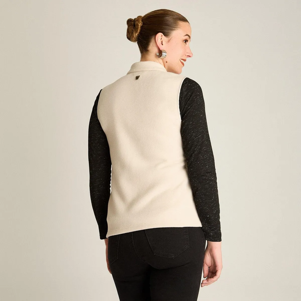 LORENZO DI PONTTI - Polerón Polar Arena Sin Mangas Diseño Quilted a Tono