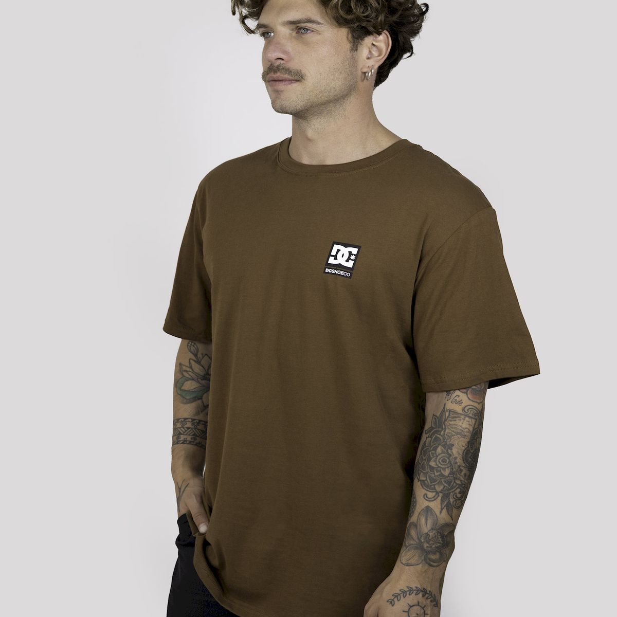 DC SHOES - Polera Hombre DC Cousa Chest Café