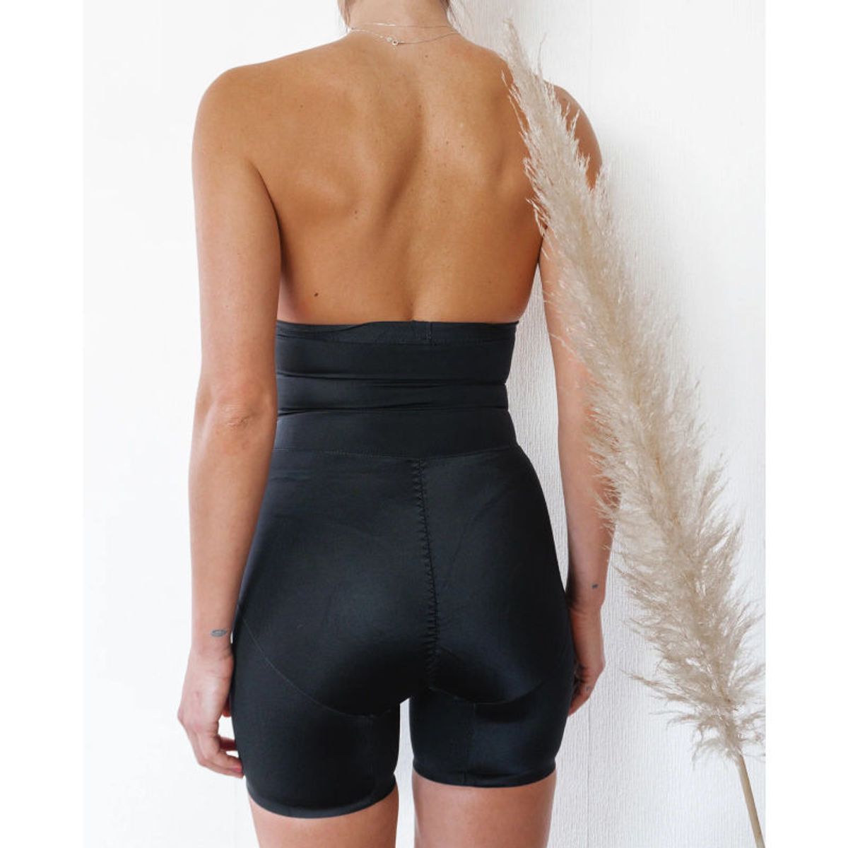 MI PLACARD - MODELADOR DE COMPRENSIÓN CRUZADA TIPO SHORT NEGRO