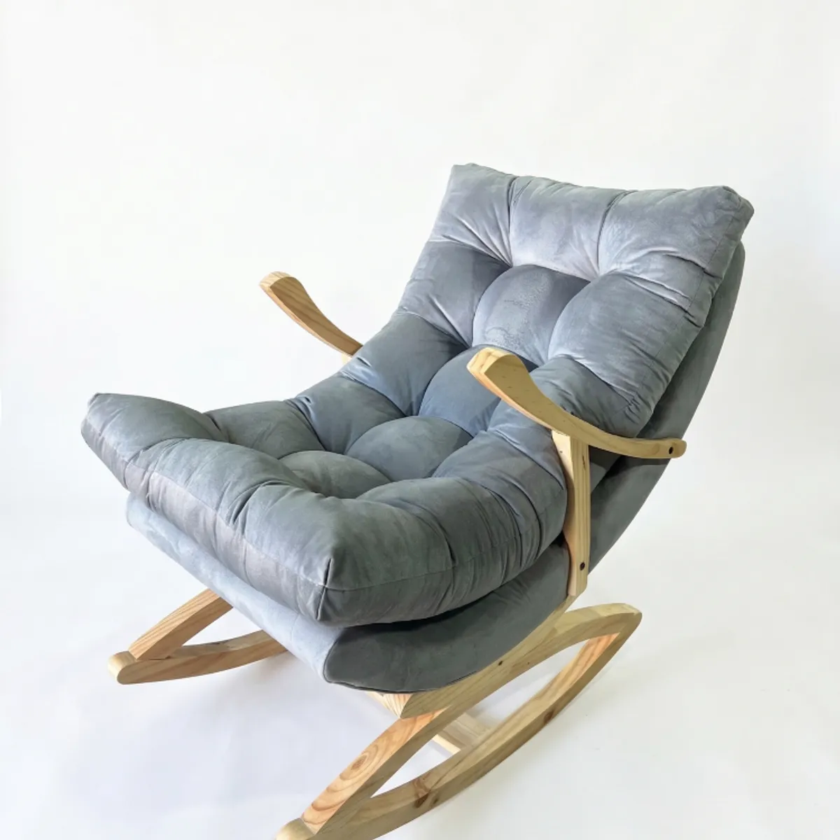 GENERICO - SILLA MECEDORA COQUETTE CON APOYA BRAZO GRIS FELPA.