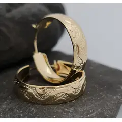 GENERICO - Arete Candonga Tallada Oro Laminado 18k