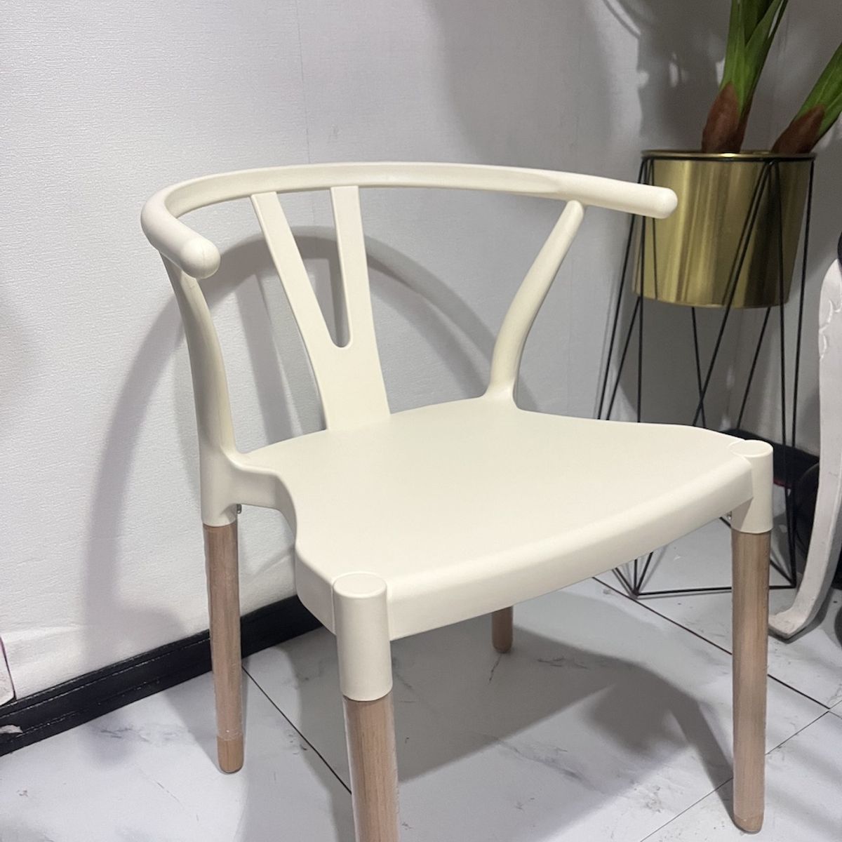 GENERICO - pack 2 Sillas Wishbone Material Polipropileno