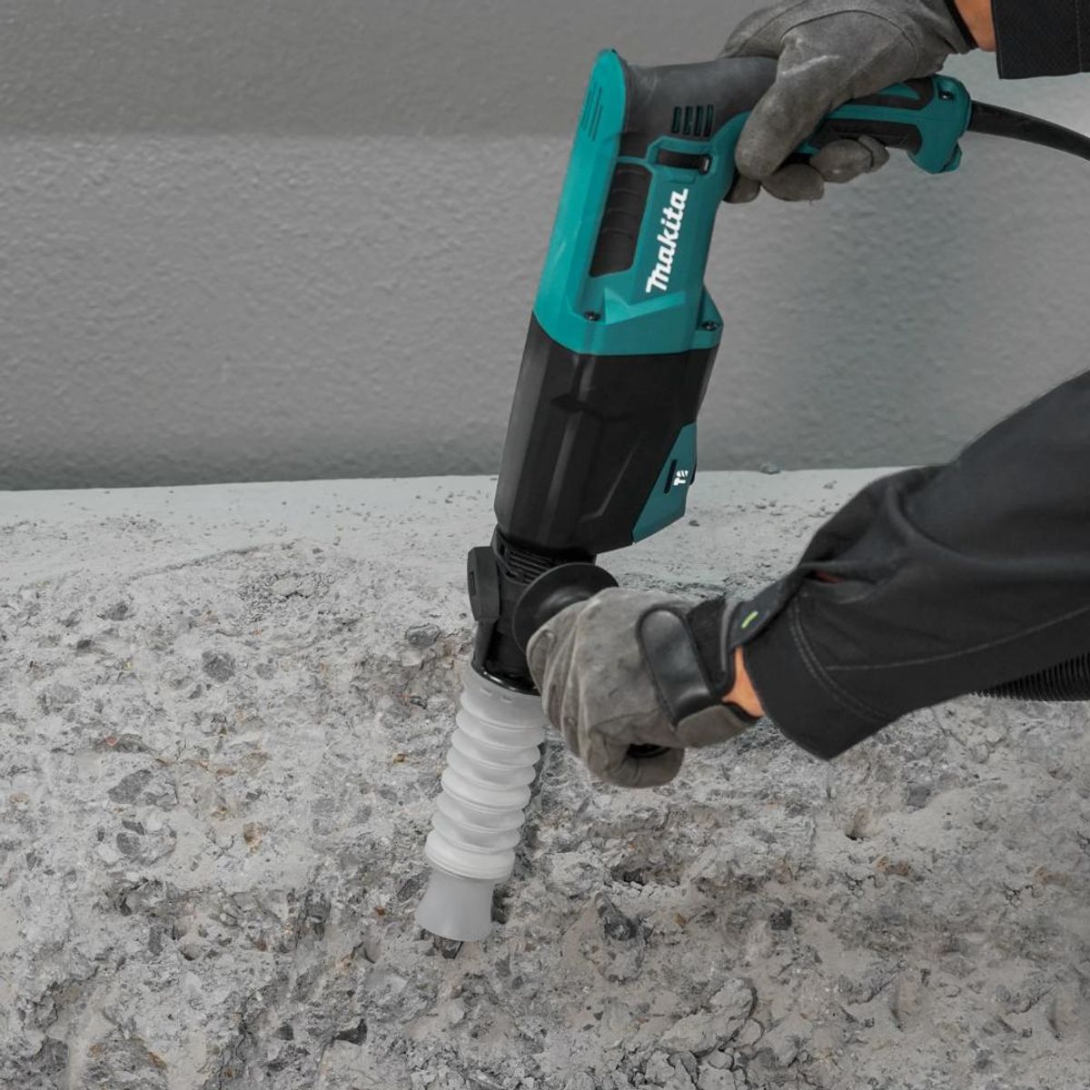 MAKITA - MARTILLO COM SDS PLUS 26MM MAKITA 800W 3J HR2670