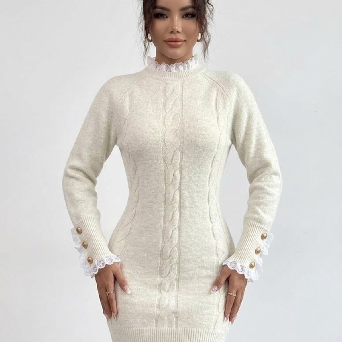 HAMI BOUTIQUE - Vestido Midi de Punto Crema Invierno - Detalles de Encaje y Trenzado Frontal
