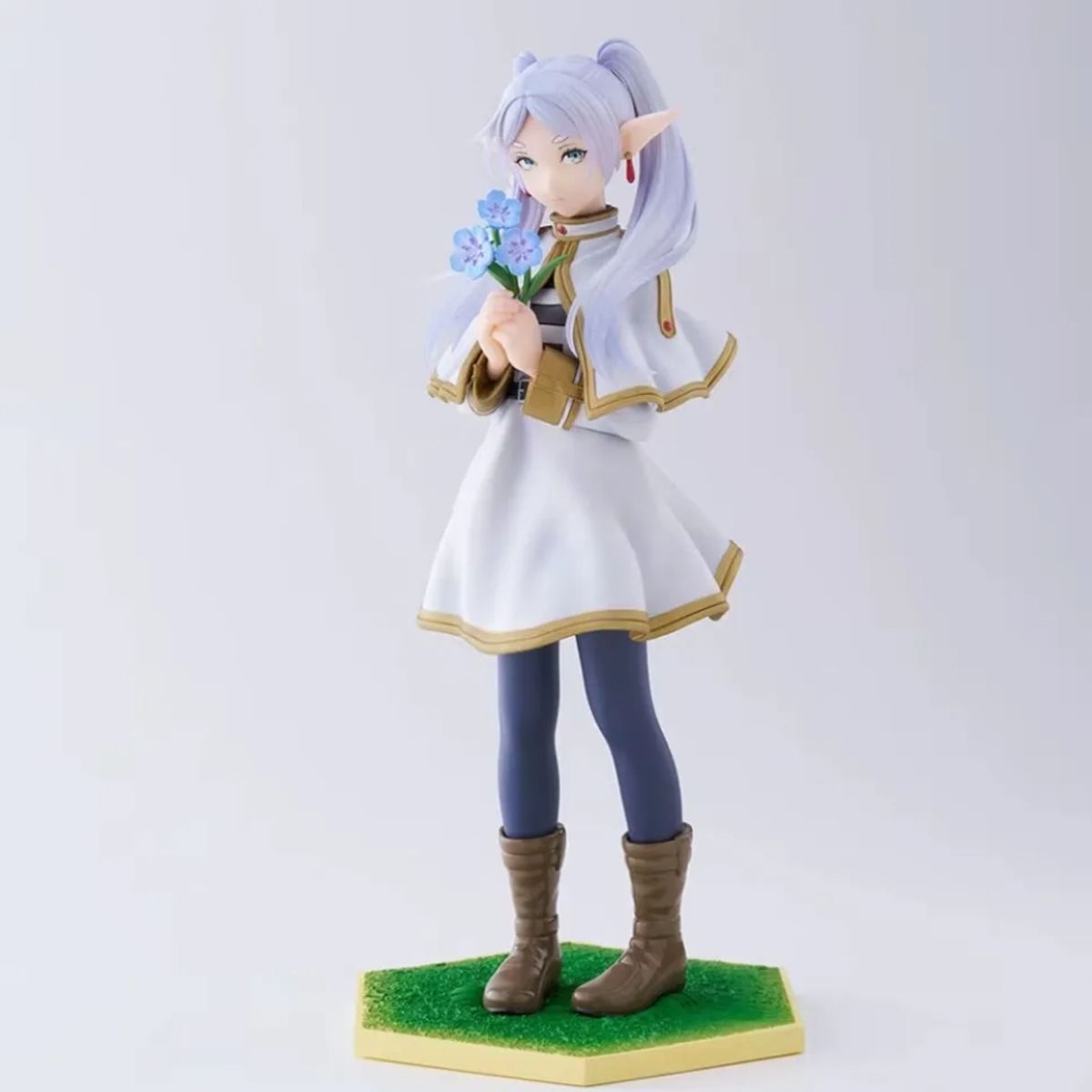 GENERICO - Figura Frieren Más Allá Del Final Del Viaje Anime