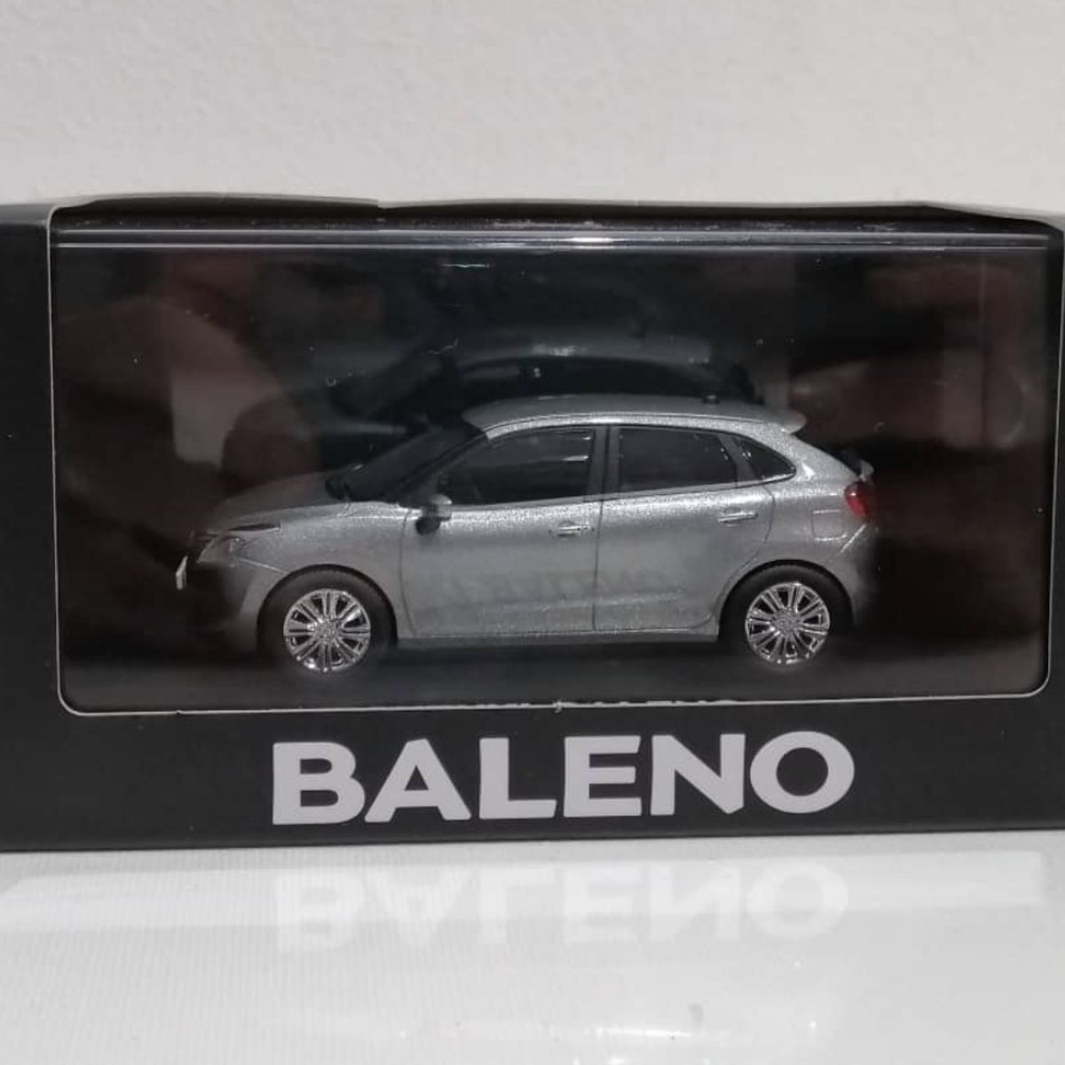SUZUKI - Suzuki Baleno A Escala 143
